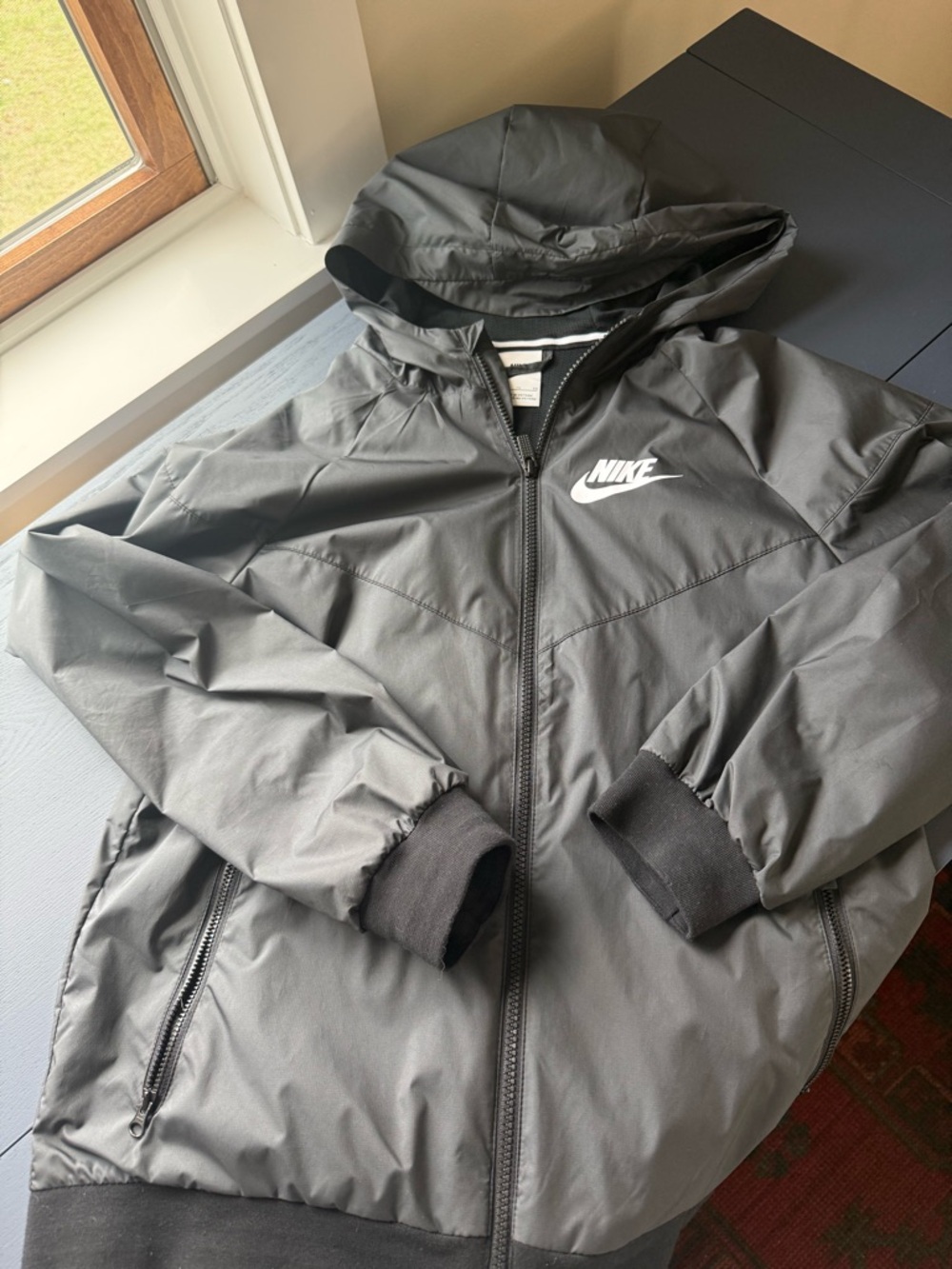 Youth XL, Nike Men's Black Hooded Windbreaker Jacket